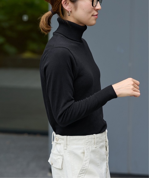 FRAMeWORK（フレームワーク）の「≪WEB限定追加≫【GICIPI/ジチピ】ANANAS タートルネックプルオーバー2（Tシャツ/カットソー・レディース・ブラック/ホワイト・FREE）」の8枚目の写真