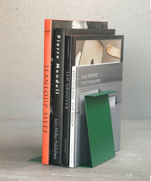 HIGHTIDE（ハイタイド）の「ブック＆ディスプレイスタンド ブックスタンド スチール 本立て（収納グッズ・レディース・イエロー/ライトブルー/グリーン・FREE）」の5枚目の写真