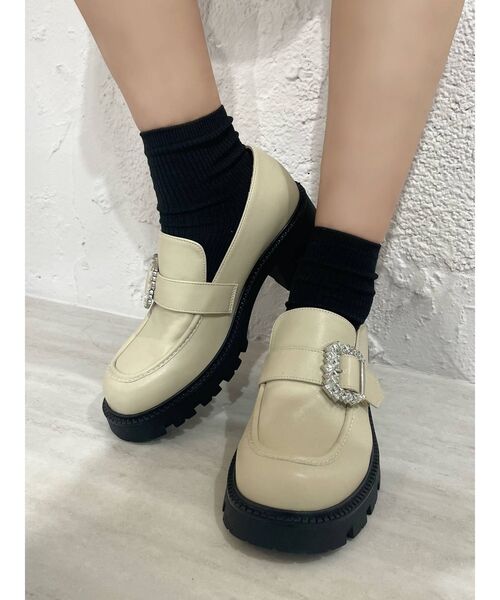 EATME（イートミー）の「ビジューバックルローファーシューズ（ローファー・レディース・ベージュ/ブラック・S/L/M）」の13枚目の写真