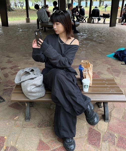 Aunt Marie's（アントマリーズ）の「オーバーサイズバックオープンスウェット（スウェット・レディース・ピンク/チャコールグレー/ナチュラル・FREE）」の16枚目の写真