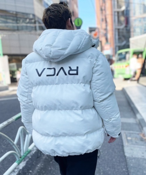 RVCA メンズ 【AZUL】 RVCA×AZUL PUFFER JACKET RVCA（ルーカ）の「RVCA メンズ 【AZUL】 RVCA×AZUL PUFFER