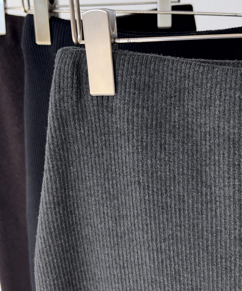 Spick & Span（スピックアンドスパン）の「≪追加≫ラメリブニットタイトスカート（スカート・レディース・ブラック/グレー・36/38）」の16枚目の写真