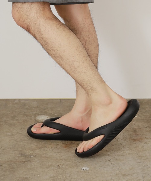 【セール】CROCS/クロックス MELLOW RECOVERY FLIP トングサンダル（サンダル）｜crocs（クロックス）