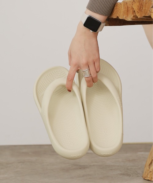 【セール】CROCS/クロックス MELLOW RECOVERY FLIP トングサンダル（サンダル）｜crocs（クロックス）
