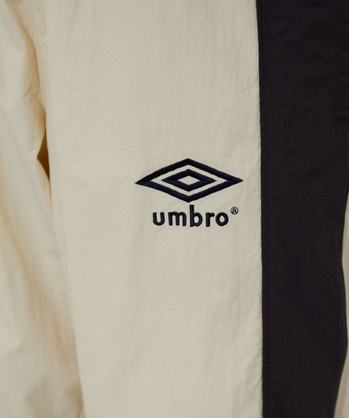 ADAM ET ROPE'（アダムエロペ）の「【UMBRO for ADAM ET ROPE'】TRACK PT（その他パンツ・レディース・キナリ/ネイビー・M）」の18枚目の写真