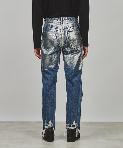 tk.TAKEO KIKUCHI（ティーケータケオキクチ）の「◆フォイルプリントデニムパンツ（デニムパンツ・メンズ・ブルー系・02/03）」の5枚目の写真