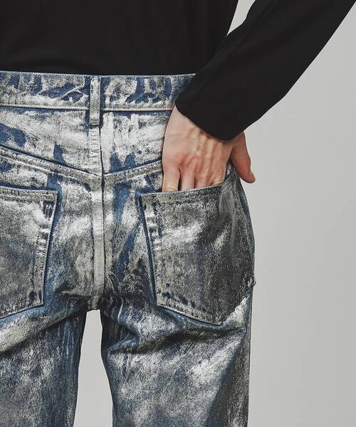 tk.TAKEO KIKUCHI（ティーケータケオキクチ）の「◆フォイルプリントデニムパンツ（デニムパンツ・メンズ・ブルー系・02/03）」の8枚目の写真