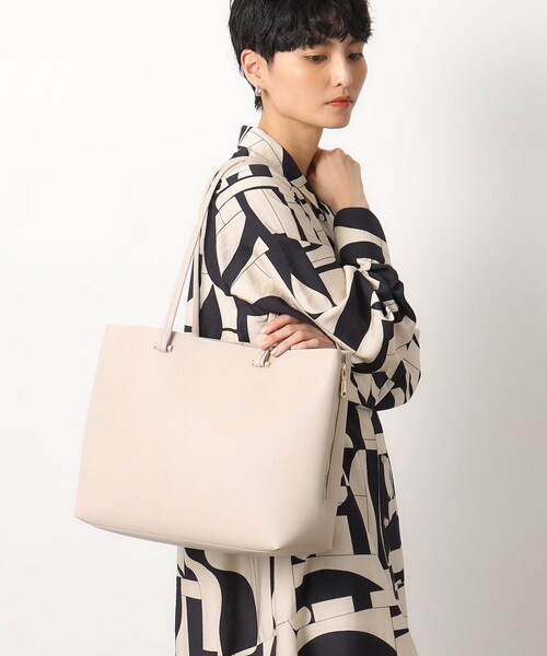 OPAQUE.CLIP(オペークドットクリップ)の「◆【軽量/A4サイズ対応/通勤対応】シュリンク合皮トートバッグ(トートバッグ・レディース・ライトグレー/ベージュ/ブラック/ホワイト系9・00)」の19枚目の写真