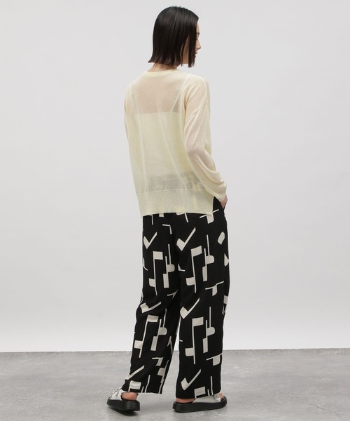 LAKOLE（ラコレ）の「シアーロゴニットプルオーバー / 111314（ニット/セーター・レディース・チャコールグレー/ピンク/ブルー/アイボリー・SMALL/MEDIUM）」の7枚目の写真