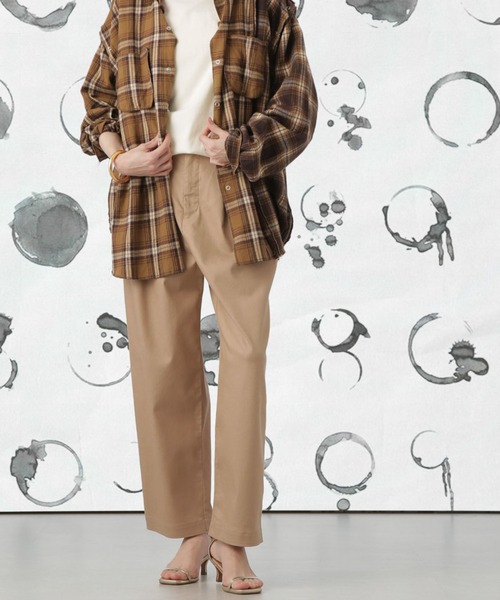 Apo(s)ture(アポスチャー)の「NORAH-005/デニムストレッチ3タックテーパードパンツ(デニムパンツ・レディース・ブルー/ブラック/ベージュ/ネイビー・XS/S/M/L/XL)」の3枚目の写真