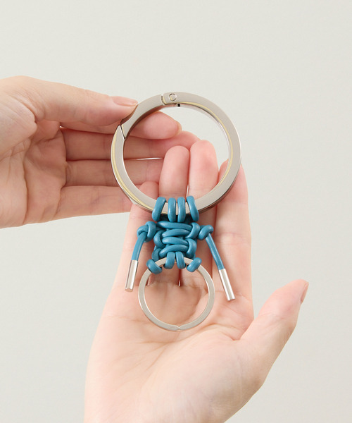 ITTI（イッチ）の「ITTI イッチ / CRISTY KNOTMAN RING ノットマンリング キーリング / ITTI-GOODS-062（キーホルダー・メンズ・グレイッシュベージュ/アイボリー/ブラック/タン/バーガンディー/オレンジ/イエロー/ブルー/レッド・FREE）」の5枚目の写真