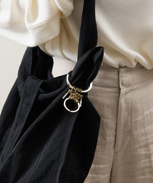 ITTI（イッチ）の「ITTI イッチ / CRISTY KNOTMAN RING ノットマンリング キーリング / ITTI-GOODS-062（キーホルダー・メンズ・グレイッシュベージュ/アイボリー/ブラック/タン/バーガンディー/オレンジ/イエロー/ブルー/レッド・FREE）」の22枚目の写真