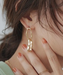 Pierrot（ピエロ）の「オーバルダブルリングピアス（ピアス（両耳用））」