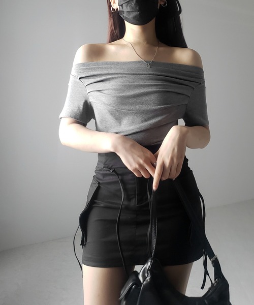 me+em select(ミームセレクト)の「※※【 3color 】半袖タックデザインドレープオフショルダートップス(Tシャツ/カットソー・レディース・ホワイト/グレー/ブラック・FREE)」の12枚目の写真