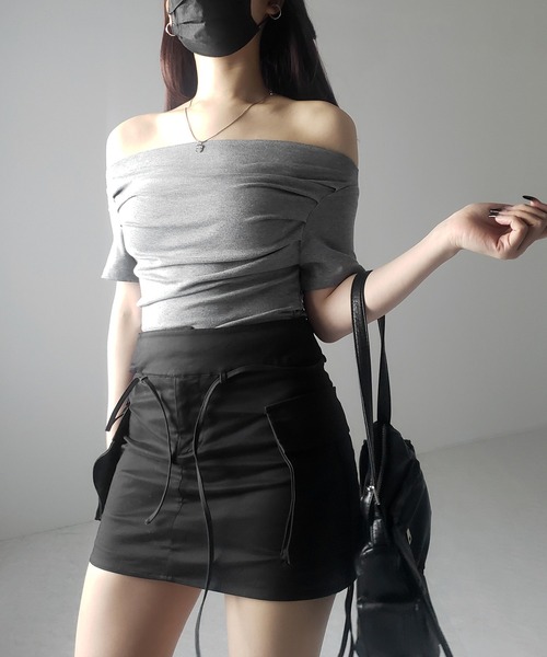 me+em select(ミームセレクト)の「※※【 3color 】半袖タックデザインドレープオフショルダートップス(Tシャツ/カットソー・レディース・ホワイト/グレー/ブラック・FREE)」の13枚目の写真
