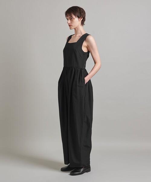 LOEFF(ロエフ)の「<LOEFF>タフタ スクエアネック オールインワン(つなぎ/オールインワン・レディース・ブラック/ネイビー・1/0)」の4枚目の写真