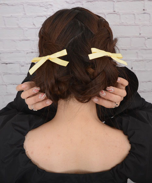 Mayree(メイリー)の「【float】パステルカラー リボン ヘアクリップ【2個セット/7色展開】(ヘアピン・レディース・イエロー/パープル/ピンク/グリーン/オフホワイト/ブルー/ブラック/レッド・FREE)」の6枚目の写真