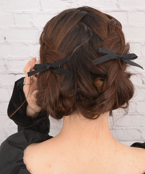 Mayree(メイリー)の「【float】パステルカラー リボン ヘアクリップ【2個セット/7色展開】(ヘアピン・レディース・イエロー/パープル/ピンク/グリーン/オフホワイト/ブルー/ブラック/レッド・FREE)」の2枚目の写真