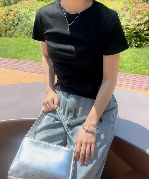 mebole(メボレ)の「スリムサイドギャザーTシャツ(Tシャツ/カットソー・レディース・ホワイト/ブラック/ブルー・FREE)」の10枚目の写真