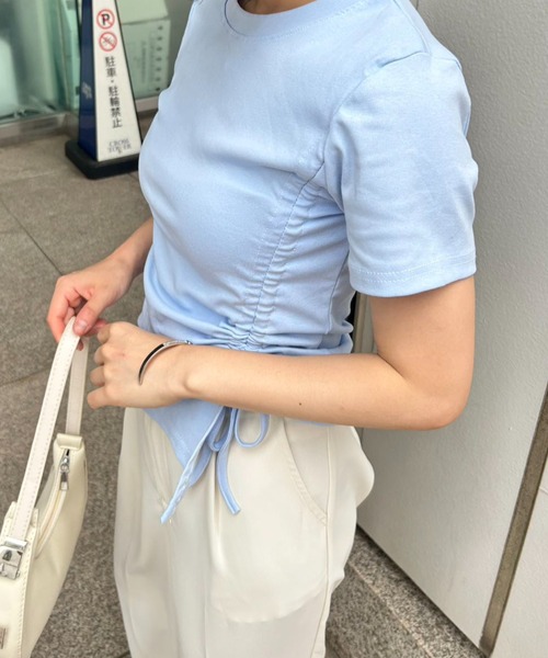 mebole(メボレ)の「スリムサイドギャザーTシャツ(Tシャツ/カットソー・レディース・ホワイト/ブラック/ブルー・FREE)」の14枚目の写真