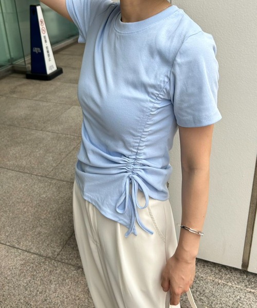 mebole(メボレ)の「スリムサイドギャザーTシャツ(Tシャツ/カットソー・レディース・ホワイト/ブラック/ブルー・FREE)」の16枚目の写真