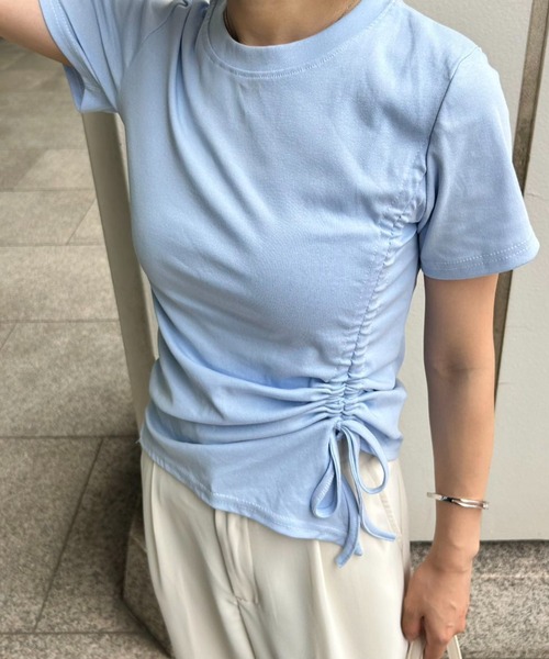 mebole(メボレ)の「スリムサイドギャザーTシャツ(Tシャツ/カットソー・レディース・ホワイト/ブラック/ブルー・FREE)」の17枚目の写真