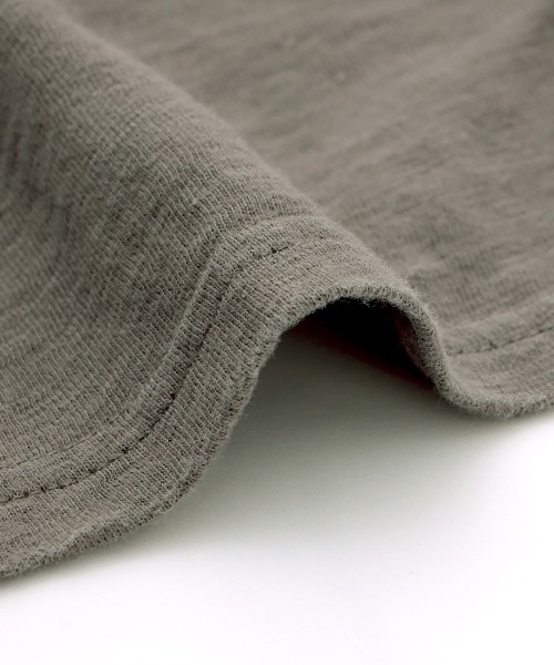 チチカカ(チチカカ)の「リメイク風ギャザースリーブTシャツ(Tシャツ/カットソー・レディース・カーキ/チャコールグレー/レッド・FREE)」の7枚目の写真