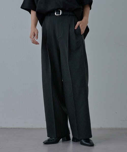 COLONY 2139(コロニートゥーワンスリーナイン)の「ピンストライプ2タックワイドパンツ(スラックス・メンズ・グレー/ブラック/チャコールグレー・MEDIUM/LARGE)」の8枚目の写真