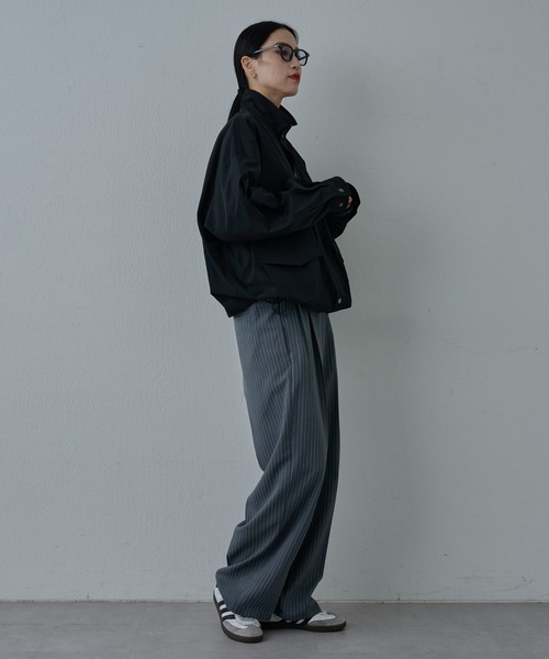 COLONY 2139(コロニートゥーワンスリーナイン)の「ピンストライプ2タックワイドパンツ(スラックス・メンズ・グレー/ブラック/チャコールグレー・MEDIUM/LARGE)」の15枚目の写真