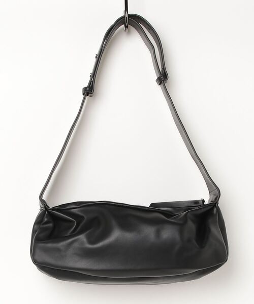 Shelly island(シェリーアイランド)の「フェイクレザーショルダーバッグ(ショルダーバッグ・レディース・ブラウン/ブラック/ホワイト・FREE)」の15枚目の写真