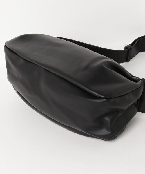 Shelly island(シェリーアイランド)の「フェイクレザーショルダーバッグ(ショルダーバッグ・レディース・ブラウン/ブラック/ホワイト・FREE)」の14枚目の写真