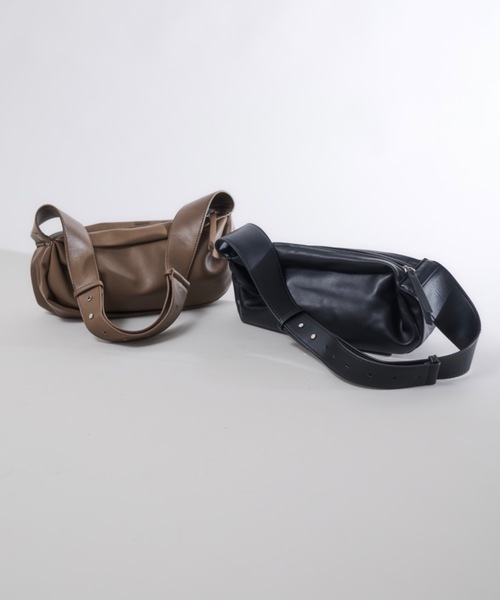 Shelly island(シェリーアイランド)の「フェイクレザーショルダーバッグ(ショルダーバッグ・レディース・ブラウン/ブラック/ホワイト・FREE)」の11枚目の写真