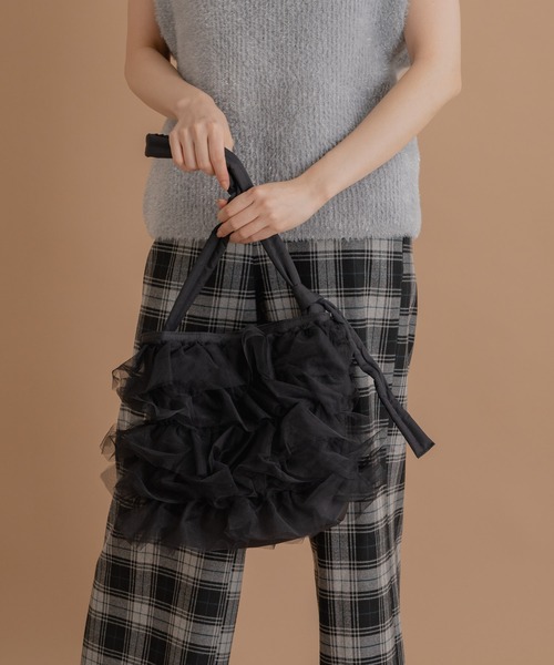 KATHARINE ROSS(キャサリンロス)の「【KATHARINE ROSS】【WEB限定】チュールナイロンショルダーバッグ(ショルダーバッグ・レディース・ライトグレー/アイボリー/ブラック・MEDIUM)」の14枚目の写真