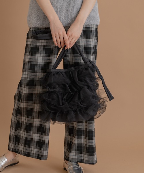 KATHARINE ROSS(キャサリンロス)の「【KATHARINE ROSS】【WEB限定】チュールナイロンショルダーバッグ(ショルダーバッグ・レディース・ライトグレー/アイボリー/ブラック・MEDIUM)」の15枚目の写真