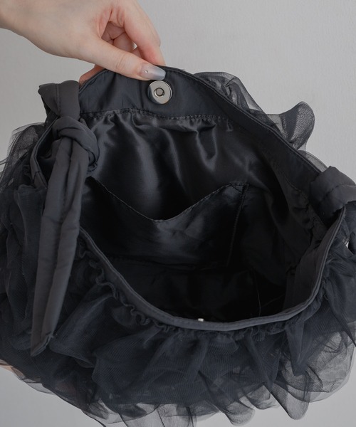 KATHARINE ROSS(キャサリンロス)の「【KATHARINE ROSS】【WEB限定】チュールナイロンショルダーバッグ(ショルダーバッグ・レディース・ライトグレー/アイボリー/ブラック・MEDIUM)」の6枚目の写真