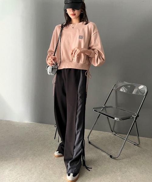 mily bilet（ミウィビレット）の「【mily bilet】大人肌見せヘルシースタイル。サイドレースアップ胸刺繍オフショルダースウェット（スウェット・レディース・オートミール/ピンク/杢グレー/チャコールグレー・X-LARGE/MEDIUM/LARGE/SMALL）」の10枚目の写真