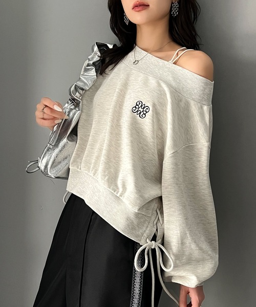 mily bilet（ミウィビレット）の「【mily bilet】大人肌見せヘルシースタイル。サイドレースアップ胸刺繍オフショルダースウェット（スウェット・レディース・オートミール/ピンク/杢グレー/チャコールグレー・X-LARGE/MEDIUM/LARGE/SMALL）」の19枚目の写真