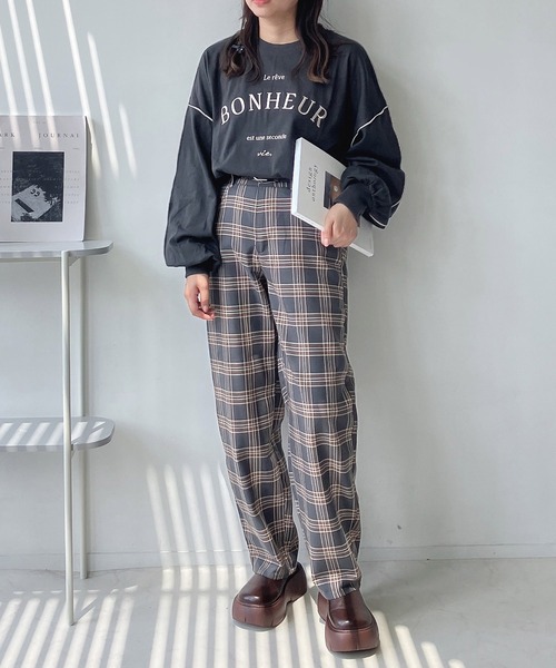 AS KNOW AS plus（アズノゥアズプラス）の「◇配色ロゴビッグサイズロンT（Tシャツ/カットソー・レディース・モカ/オートミール/スミクロ・FREE）」の19枚目の写真