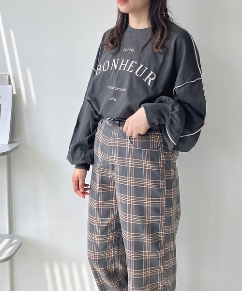 AS KNOW AS plus（アズノゥアズプラス）の「◇配色ロゴビッグサイズロンT（Tシャツ/カットソー・レディース・モカ/オートミール/スミクロ・FREE）」の16枚目の写真