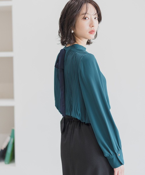 Andemiu(アンデミュウ)の「ボウタイプリーツブラウス148367(シャツ/ブラウス・レディース・グリーン/ベージュ/チャコールグレー/アイボリー・FREE)」の8枚目の写真