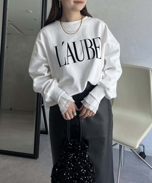 prose verse（プロズヴェール）の「【L'AUBE】プリーツフリルスリーブロゴトップス（Tシャツ/カットソー・レディース・オフホワイト/ブラック・MEDIUM）」の3枚目の写真