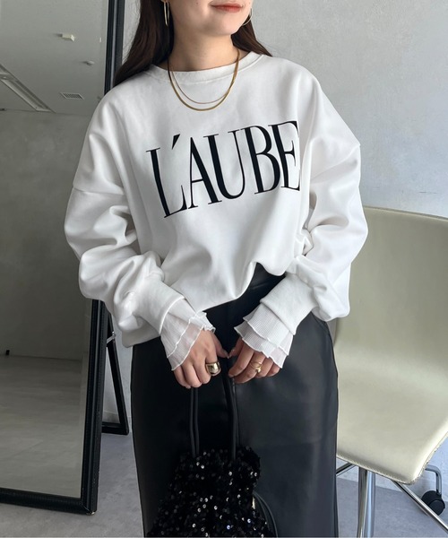 prose verse（プロズヴェール）の「【L'AUBE】プリーツフリルスリーブロゴトップス（Tシャツ/カットソー・レディース・オフホワイト/ブラック・MEDIUM）」の2枚目の写真