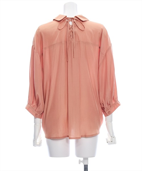 clear（クリア）の「バックスピンドル裾タックブラウス [シンプル可愛い ベーシック]≪再入荷≫（シャツ/ブラウス・レディース・サーモンピンク/グリーン/オフホワイト/ブラック/グレイッシュベージュ・F）」の15枚目の写真