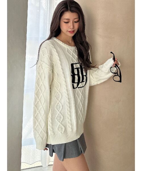 GYDA(ジェイダ)の「BIG GYGYロゴ刺繍ケーブルニットトップス(ニット/セーター・レディース・ピンク/オフホワイト/ブラック・FREE)」の7枚目の写真