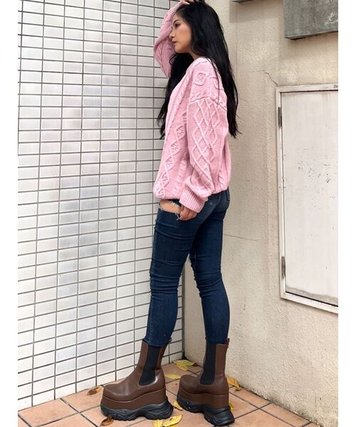 GYDA(ジェイダ)の「BIG GYGYロゴ刺繍ケーブルニットトップス(ニット/セーター・レディース・ピンク/オフホワイト/ブラック・FREE)」の21枚目の写真