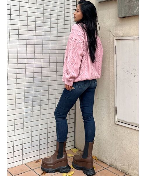 ニット セーター BIG GYGYロゴ刺繍ケーブルニットトップス レディース GYDA（ジェイダ）の「BIG GYGYロゴ刺繍ケーブルニットトップス