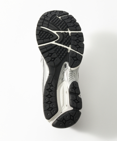 NEW BALANCE(ニューバランス)の「New Balance(ニューバランス) M1906RER(スニーカー・メンズ・シルバー・25.5cm/26cm/26.5cm/27cm/27.5cm/28cm)」の12枚目の写真