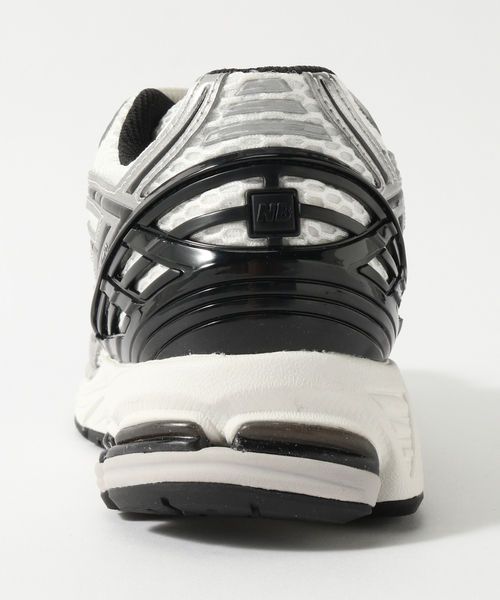 NEW BALANCE(ニューバランス)の「New Balance(ニューバランス) M1906RER(スニーカー・メンズ・シルバー・25.5cm/26cm/26.5cm/27cm/27.5cm/28cm)」の14枚目の写真