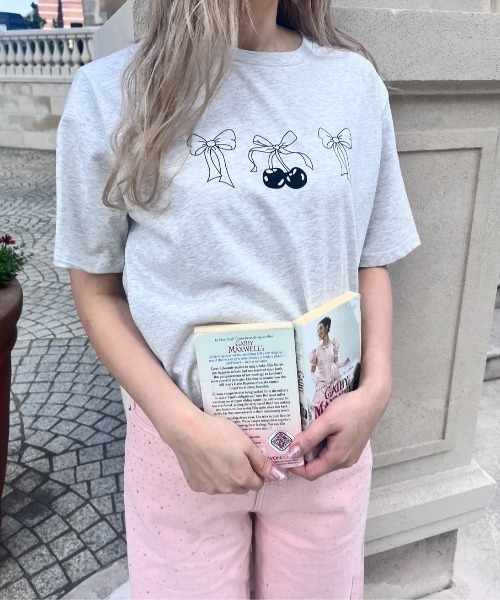 MORE self LOVE(モアセルフラブ)の「チェリーボンタトゥーTシャツ(Tシャツ/カットソー・レディース・ホワイト/グレー・FREE)」の14枚目の写真