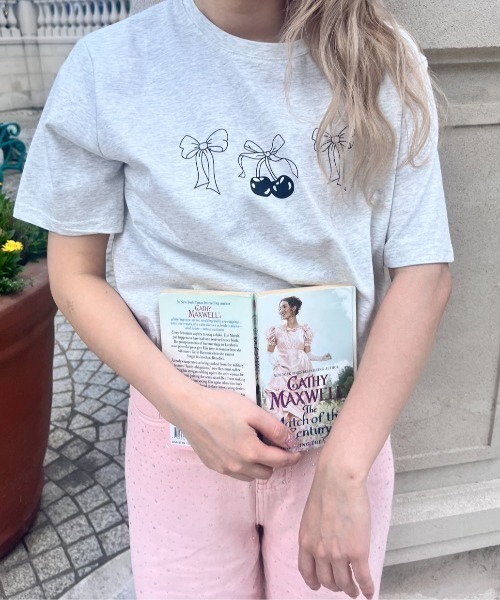 MORE self LOVE(モアセルフラブ)の「チェリーボンタトゥーTシャツ(Tシャツ/カットソー・レディース・ホワイト/グレー・FREE)」の16枚目の写真